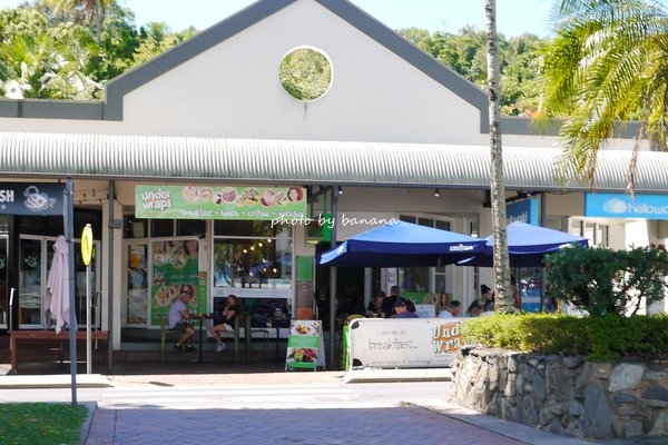 ポートダグラス　カフェ　Under Wraps Port Douglas Cafe